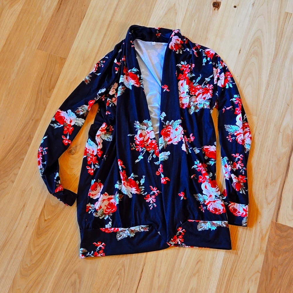 Super cute floral cardigan